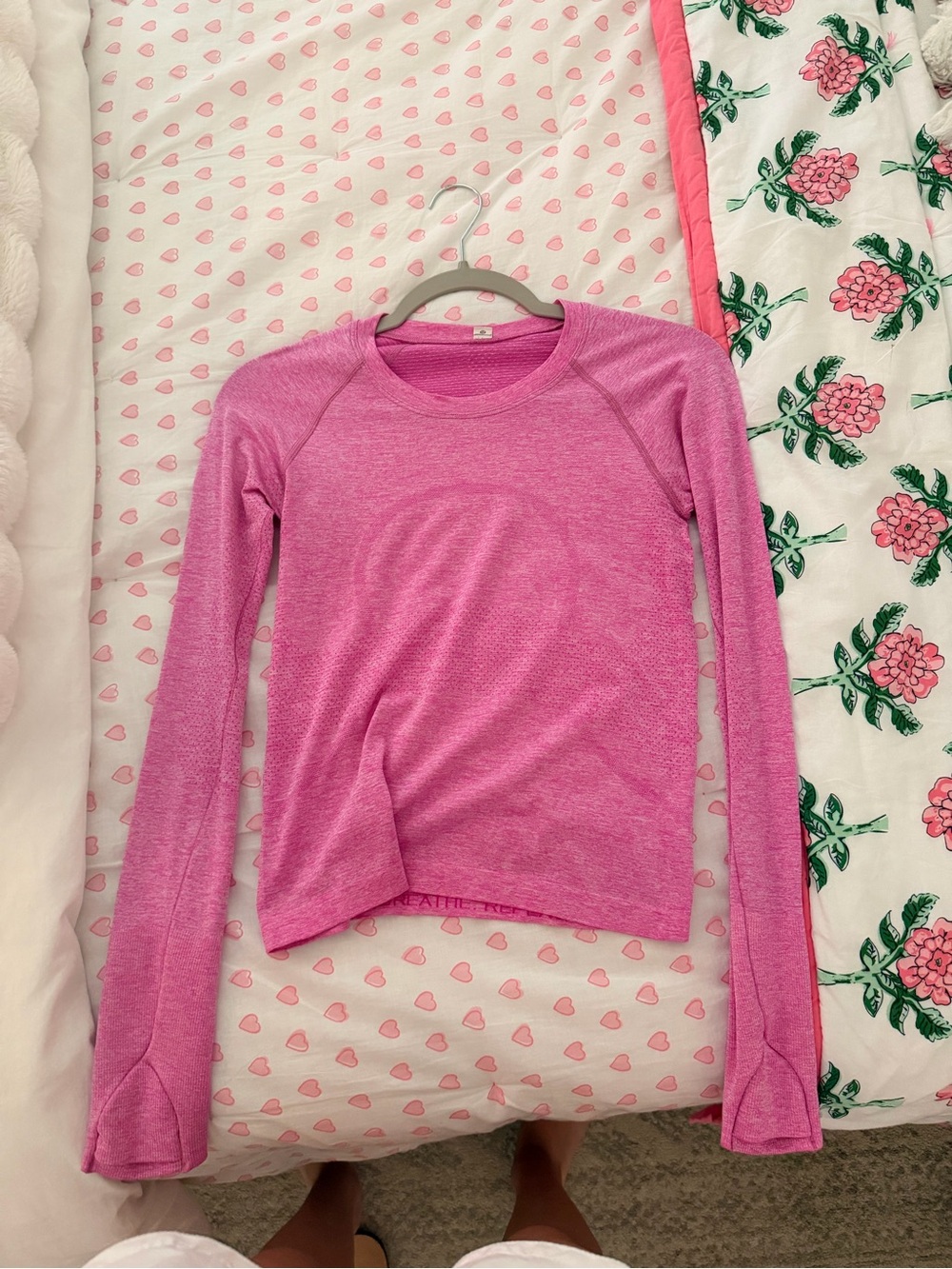 Pink lululemon Long Sleeve swiftly race length Top size 4